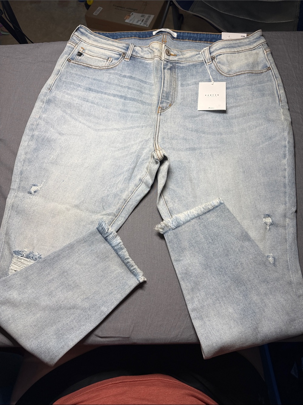 KanCan Light Blue Washed Distressed Cropped Jeans